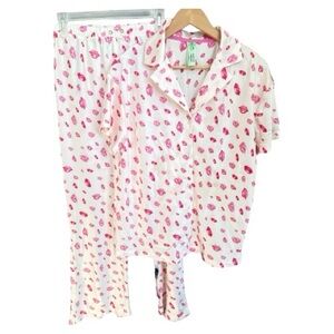 Honeydew Intimates Sunday Rest Besos Lips Satin Pajama Set Size M NWT